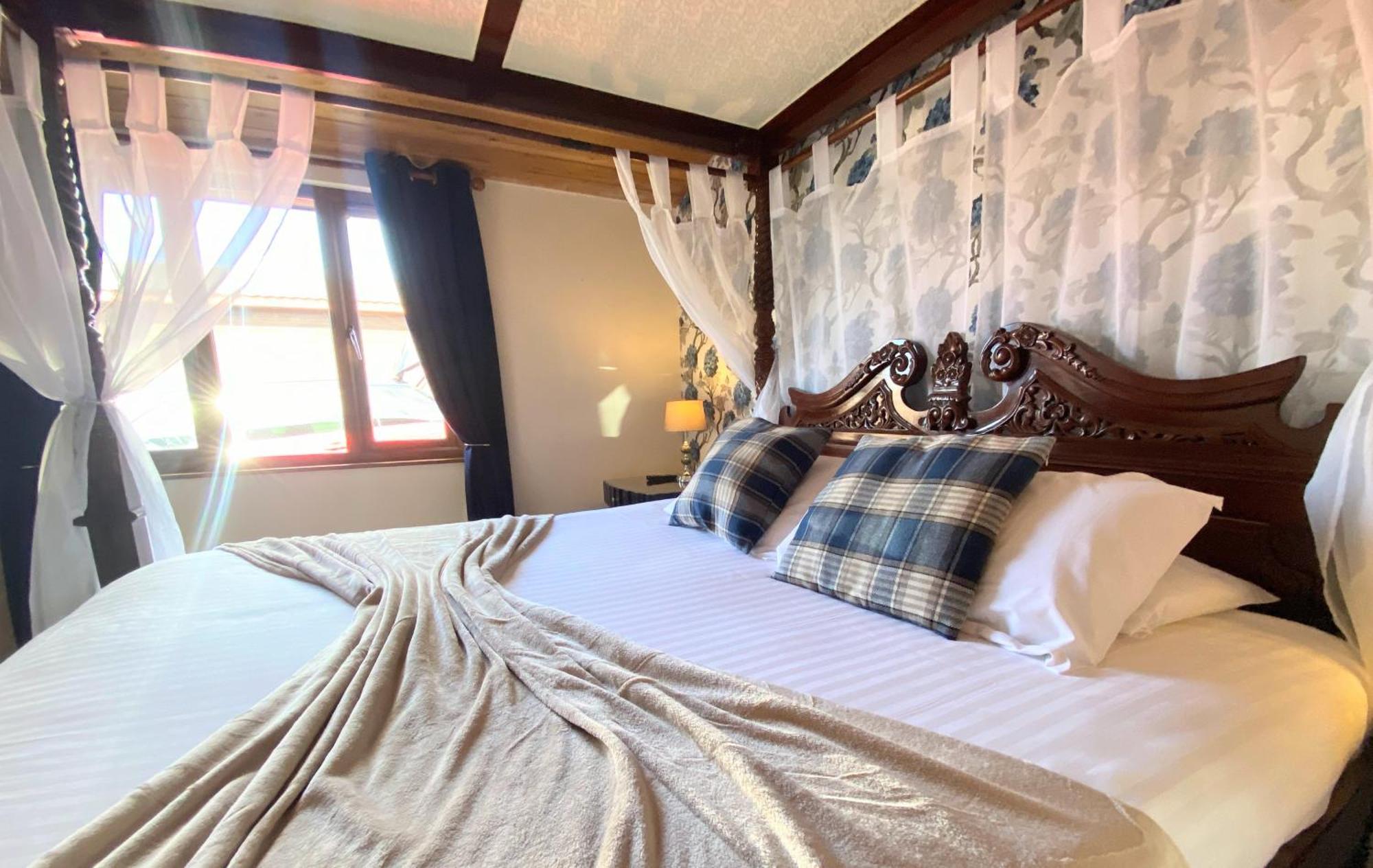 Lomond 5 With Private Hot Tub - Fife - Loch Leven - Lomond Hills - Pet Friendly Villa Kelty Kültér fotó