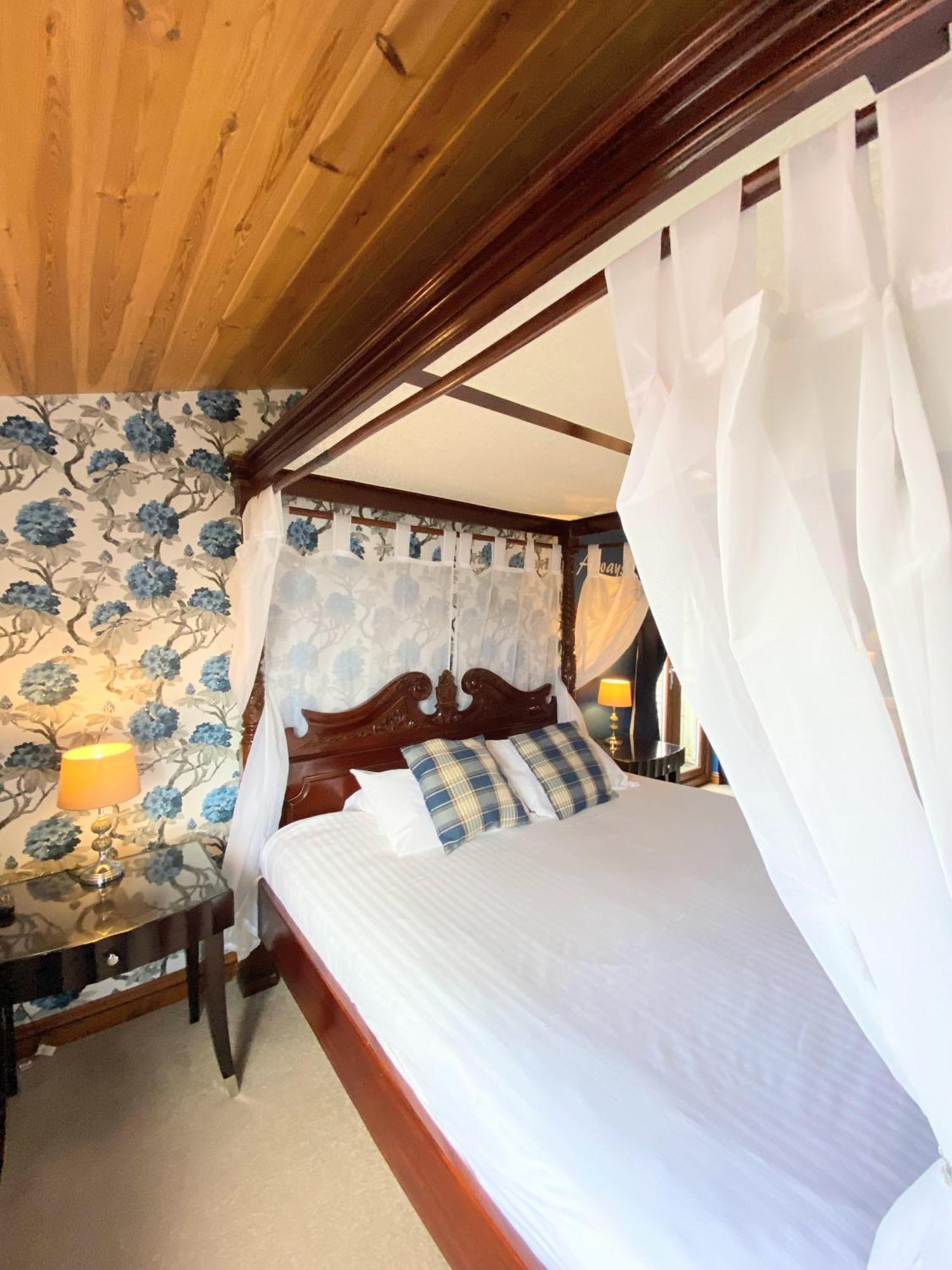 Lomond 5 With Private Hot Tub - Fife - Loch Leven - Lomond Hills - Pet Friendly Villa Kelty Kültér fotó