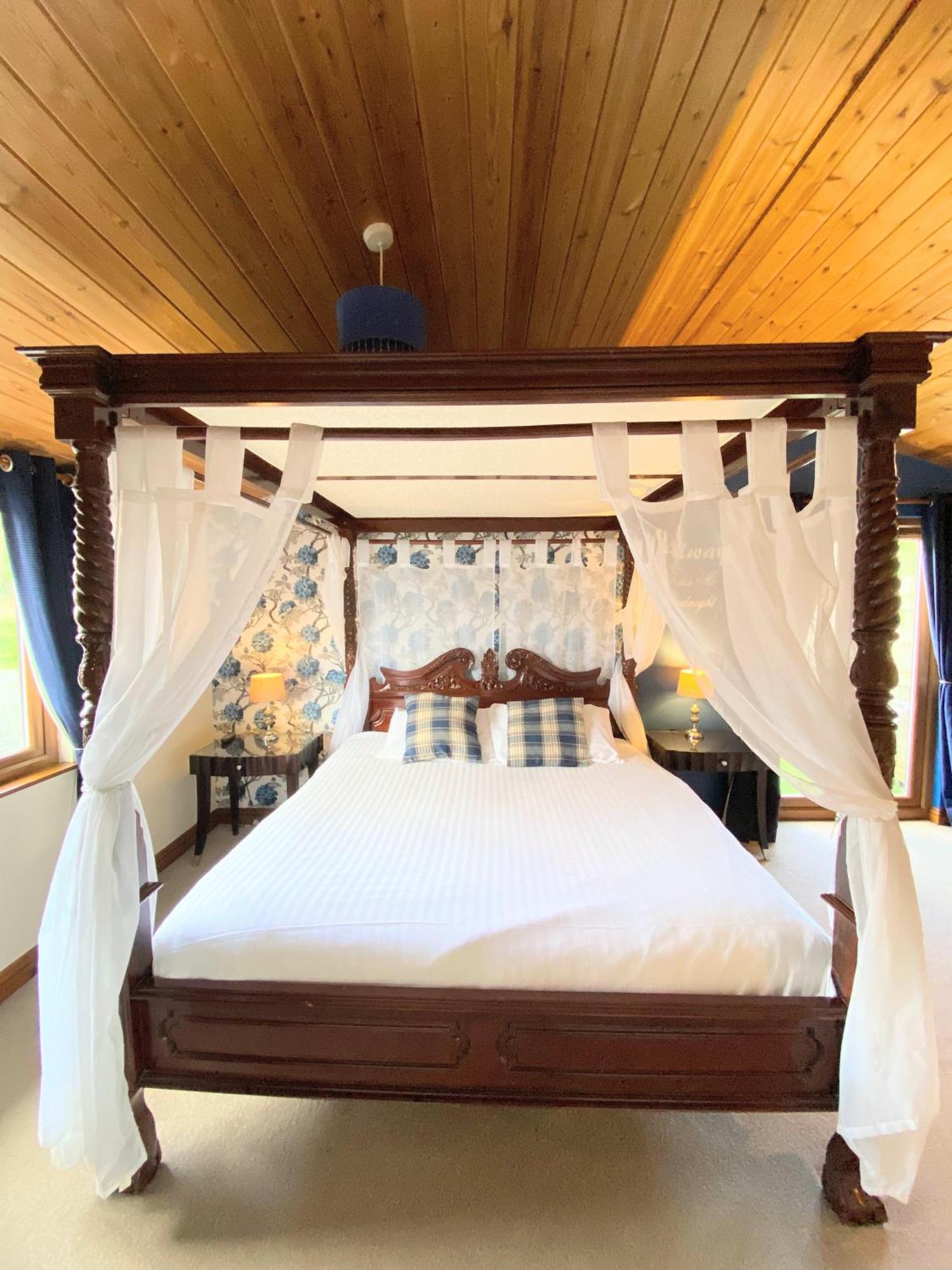 Lomond 5 With Private Hot Tub - Fife - Loch Leven - Lomond Hills - Pet Friendly Villa Kelty Kültér fotó
