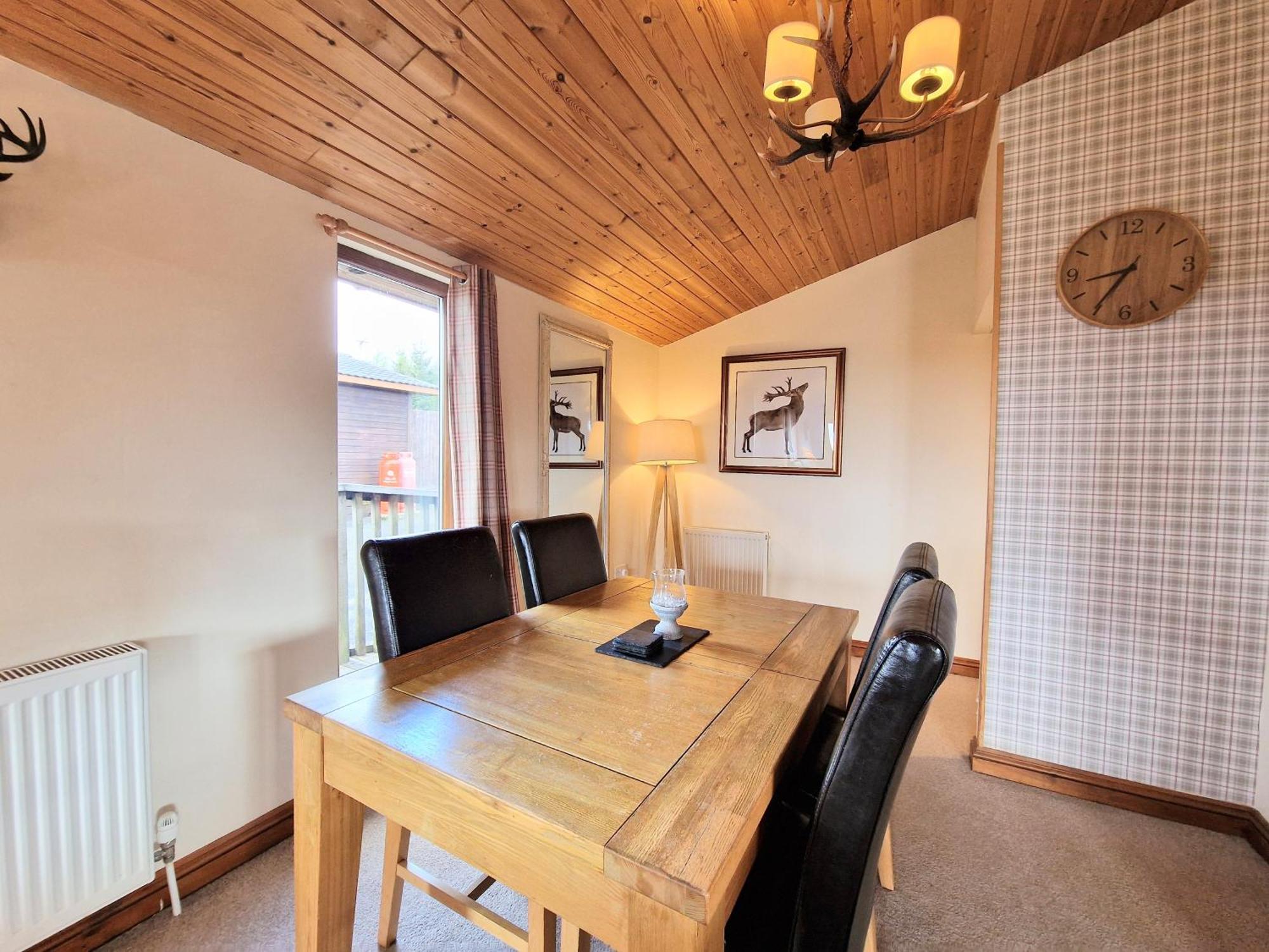 Lomond 5 With Private Hot Tub - Fife - Loch Leven - Lomond Hills - Pet Friendly Villa Kelty Kültér fotó