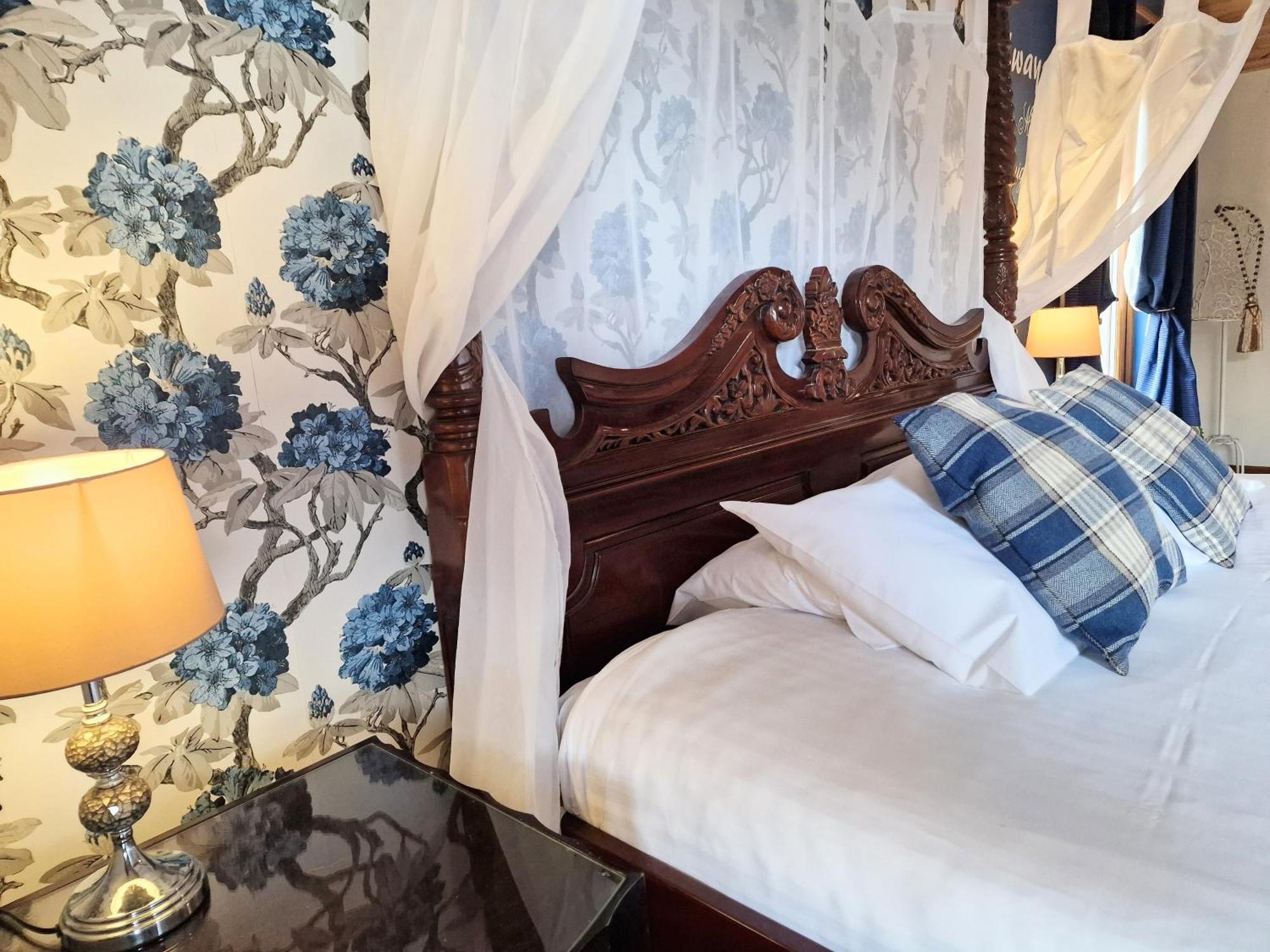 Lomond 5 With Private Hot Tub - Fife - Loch Leven - Lomond Hills - Pet Friendly Villa Kelty Kültér fotó